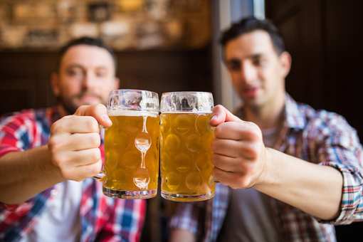 The 7 Best Neighborhood Bars in Rhode Island!